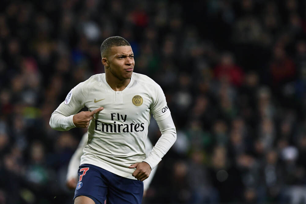 两家保时捷经销商“一夜跑路”, 当年的顶流何至于此?